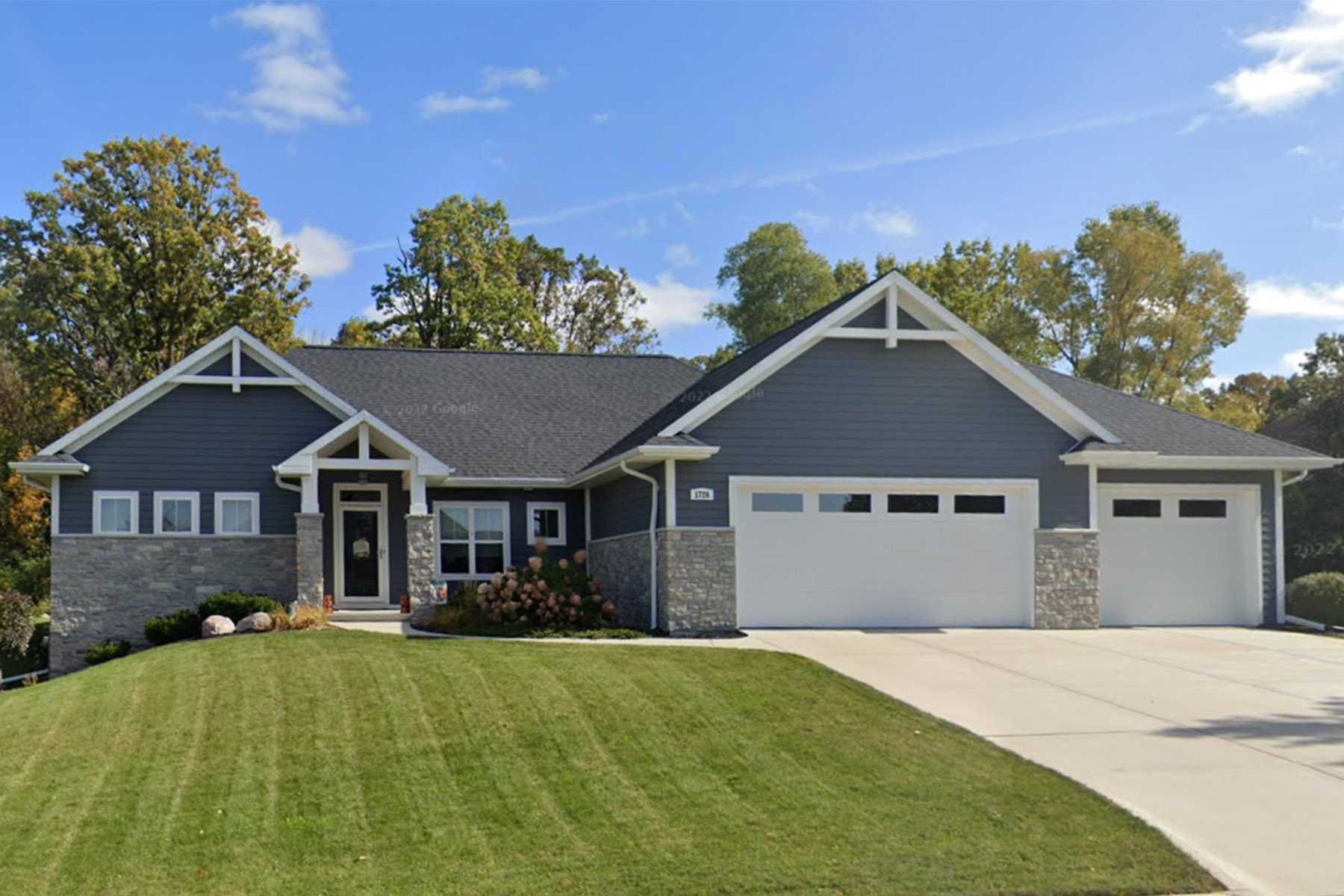 1726 Symphony Heights Exterior 1726 Symphony Heights Exterior